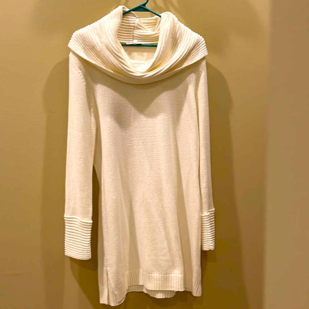 Fashion Bug Sz 0X cream colored long top